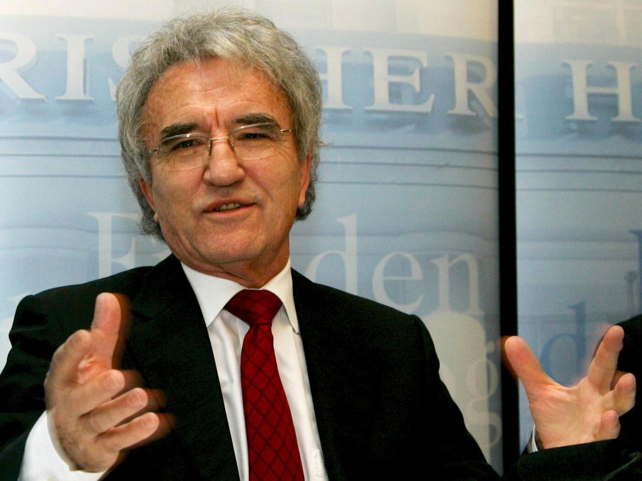 Der ehemalige Vorsitzende der Münchner Sicherheitskonferenz, Horst Teltschik, aufgenommen am 17.01.2008 in München. Der ehemalige Vorsitzende der Münchner Sicherheitskonferenz, Horst Teltschik, aufgenommen am 17.01.2008 in München.