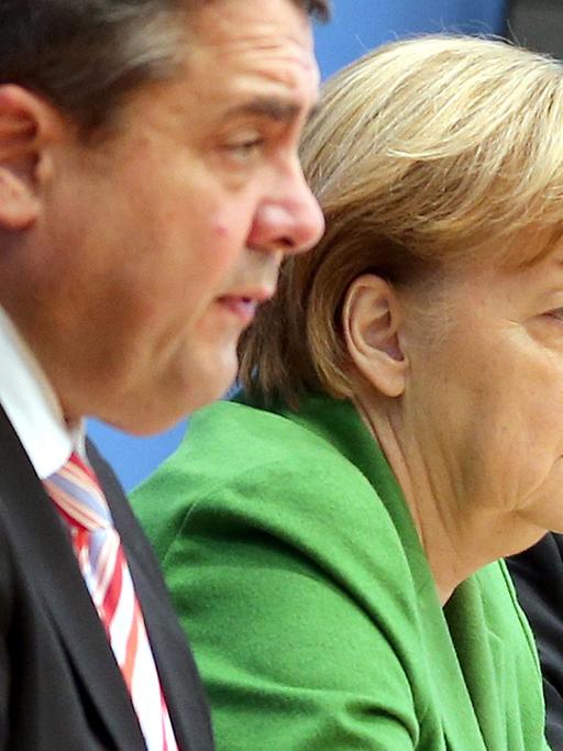 Sigmar Gabriel, Angela Merkel und Horst Seehofer bei der Vorstellung des Koalitionsvertrags
