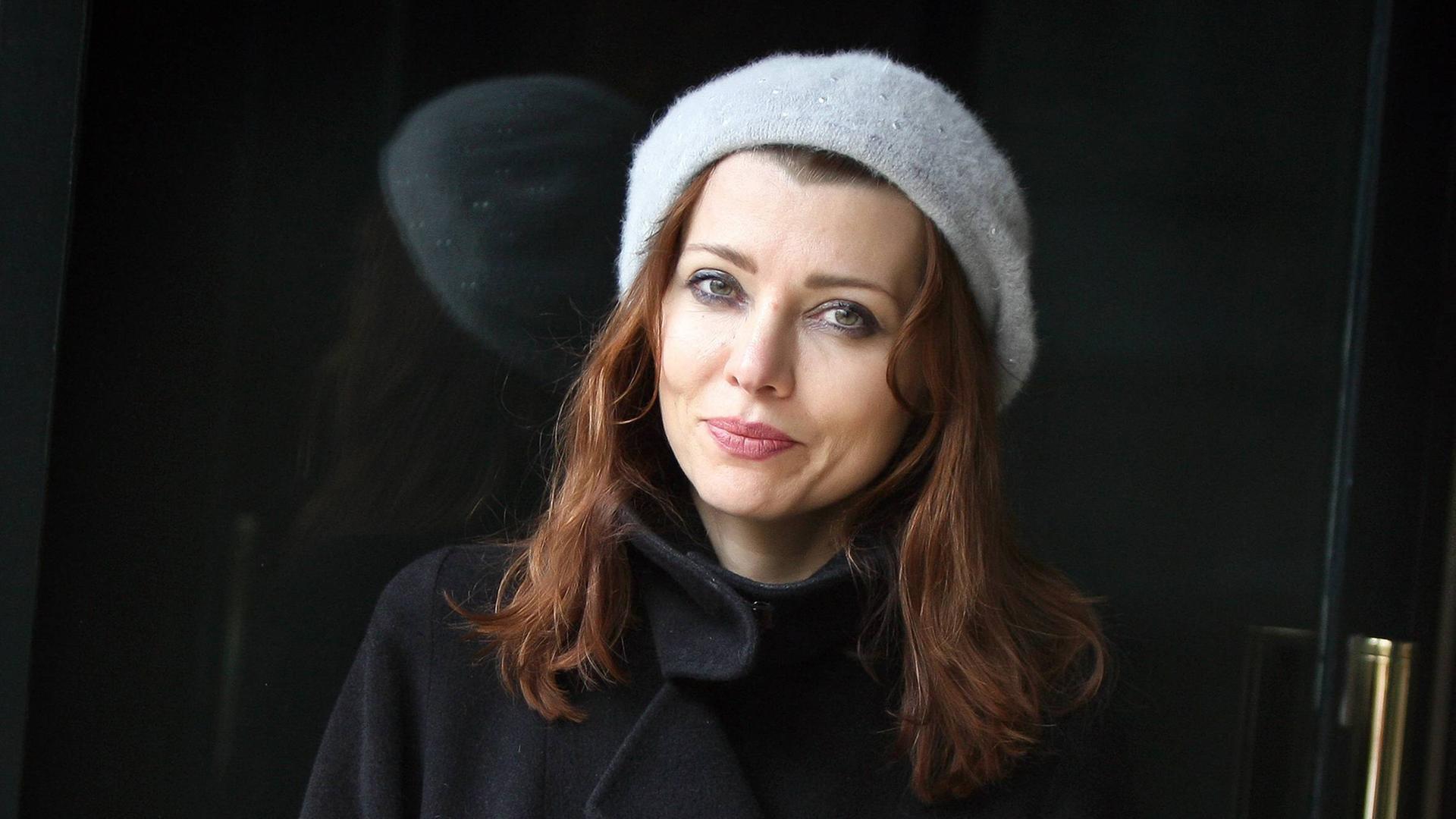 Die türkische Schriftstellerin Elif Shafak, aufgenommen 2015 in Lissabon Die türkische Schriftstellerin Elif Shafak, aufgenommen 2015 in Lissabon