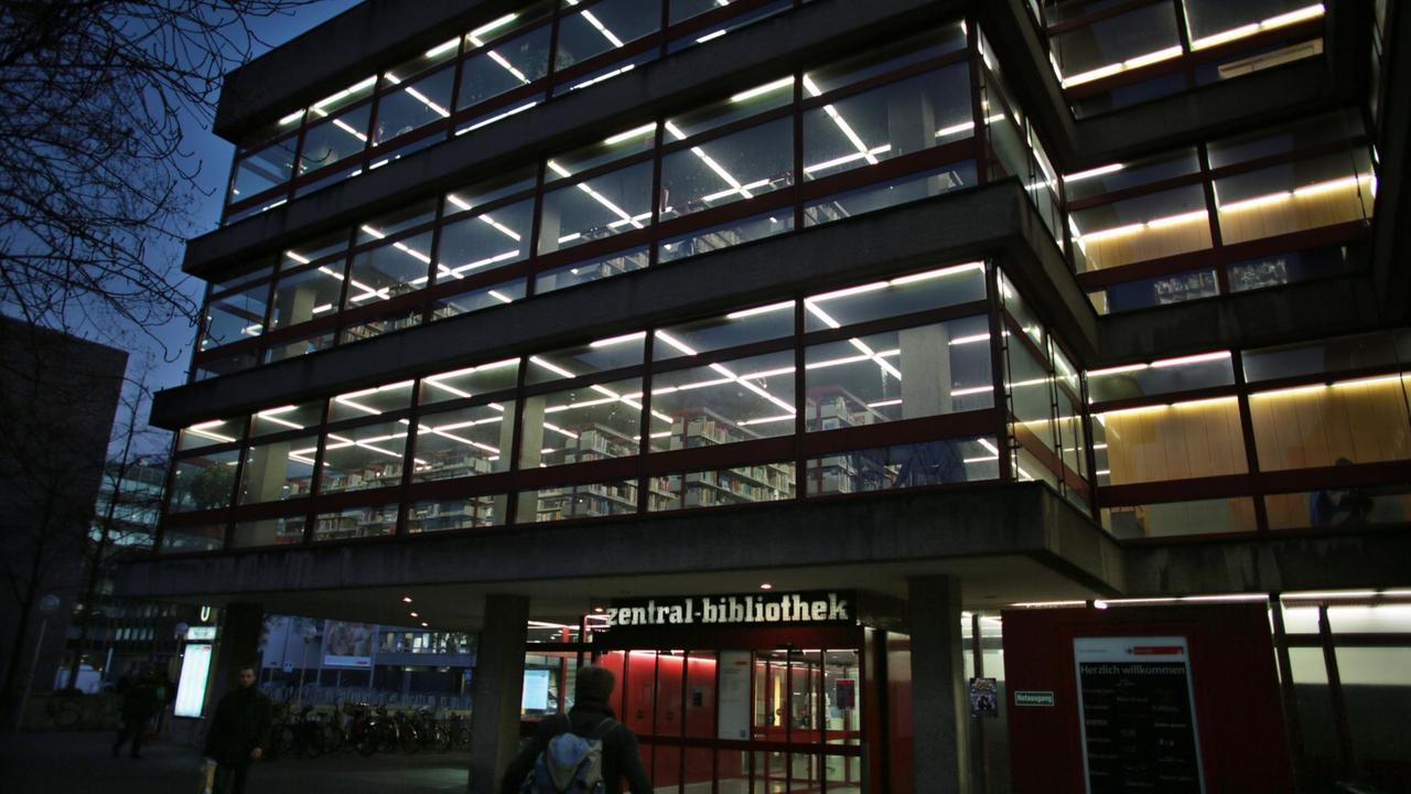 Die Stadtbibliothek Köln am Abend Die Stadtbibliothek Köln am Abend