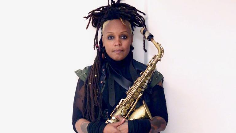 Die Saxofonistin Matana Roberts. Die Saxofonistin Matana Roberts.