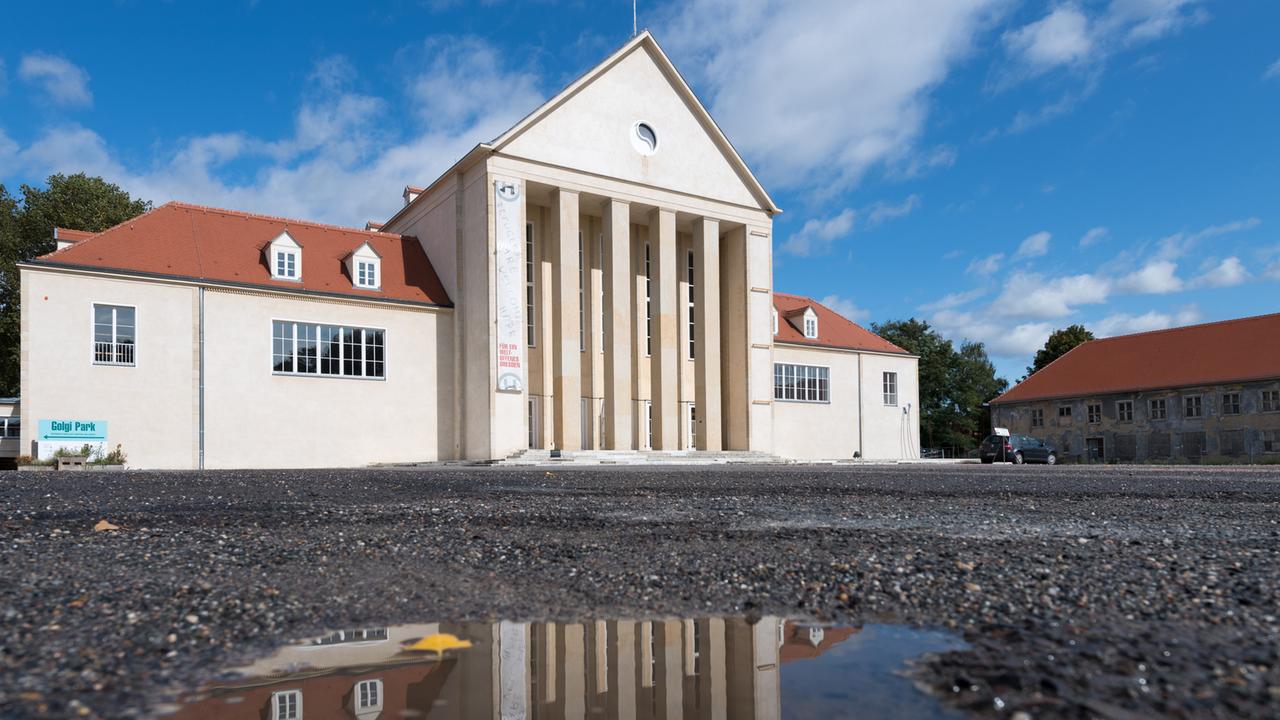 Das Europäische Zentrum der Künste Hellerau, aufgenommen am 13.09.2017 in Dresden (Sachsen) Das Europäische Zentrum der Künste Hellerau, aufgenommen am 13.09.2017 in Dresden (Sachsen)