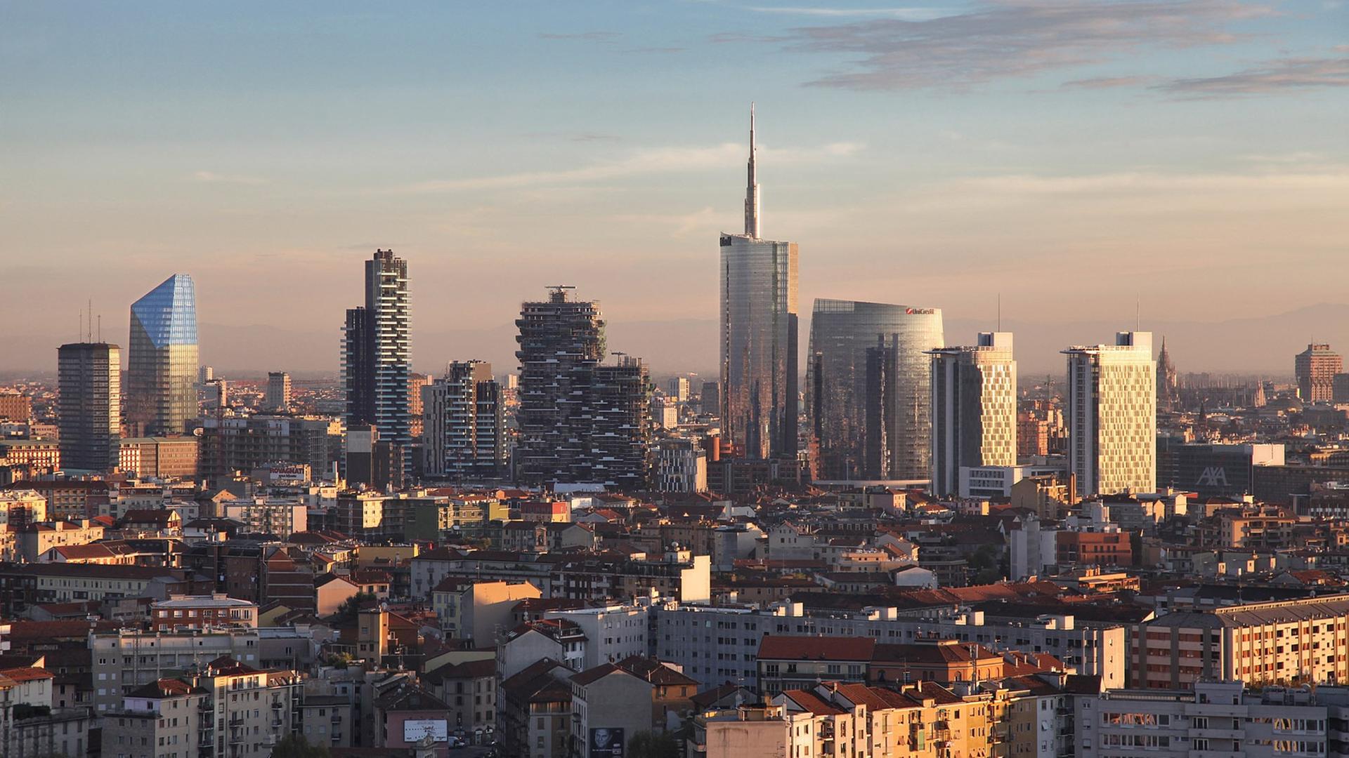 Hochhäuser des neuen Stadtteils "Porta Nuova" in Mailand, Italien (undatiert). Hochhäuser des neuen Stadtteils "Porta Nuova" in Mailand, Italien (undatiert).