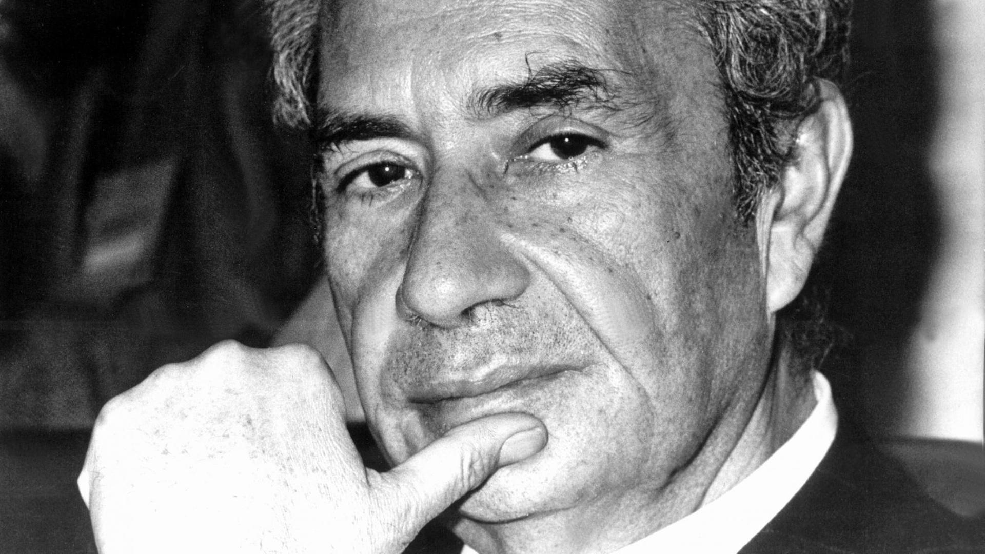 Der italienische Politiker und Jurist Aldo Moro (Democrazia Cristiana) im Jahr 1977 Der italienische Politiker und Jurist Aldo Moro (Democrazia Cristiana) im Jahr 1977