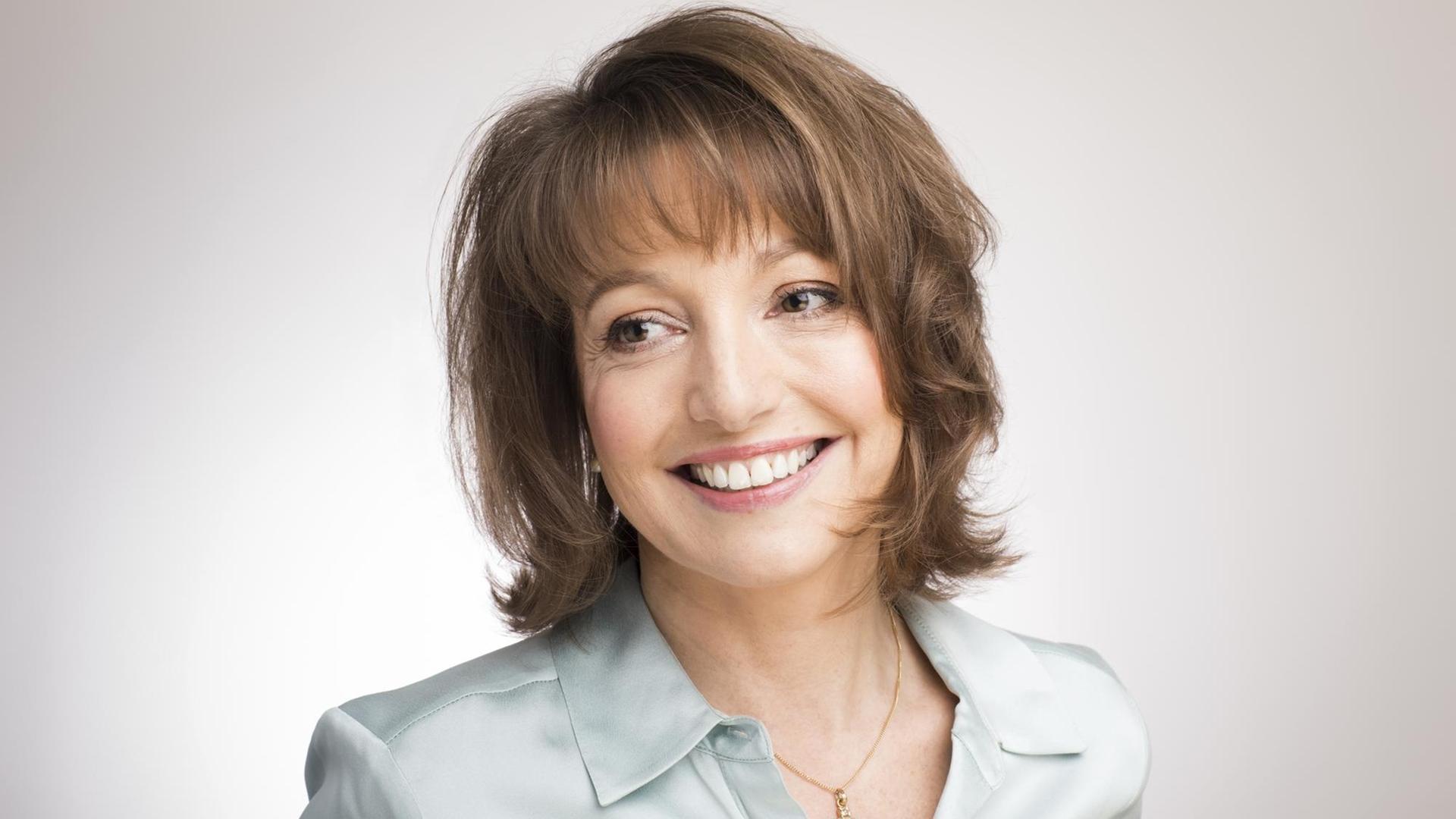 Porträt von Roxanna Panufnik. Porträt von Roxanna Panufnik.