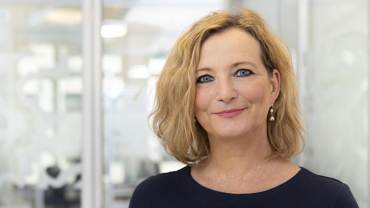 Petra Bendel, Stellvertretende Vorsitzende des Sachverständigenrats deutscher Stiftungen für Integration und Migration (SVR), Professorin für Politische Wissenschaft und Geschäftsführerin desZentralinstituts für Regionenforschung an der Friedrich-Alexander-Universität Erlangen-Nürnberg Petra Bendel, Stellvertretende Vorsitzende des Sachverständigenrats deutscher Stiftungen für Integration und Migration (SVR), Professorin für Politische Wissenschaft und Geschäftsführerin desZentralinstituts für Regionenforschung an der Friedrich-Alexander-Universität Erlangen-Nürnberg