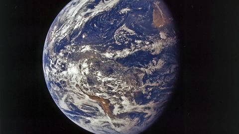 Die Erde im Weltall, aufgenommen am 26.7.1971