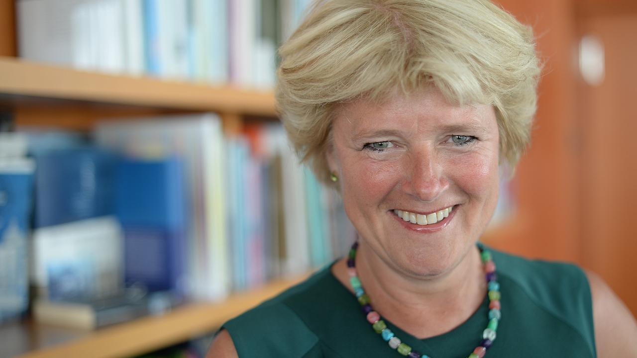 Die Staatsministerin für Kultur und Medien, Monika Grütters, in ihrem Büro im Kanzleramt in Berlin Die Staatsministerin für Kultur und Medien, Monika Grütters, in ihrem Büro im Kanzleramt in Berlin