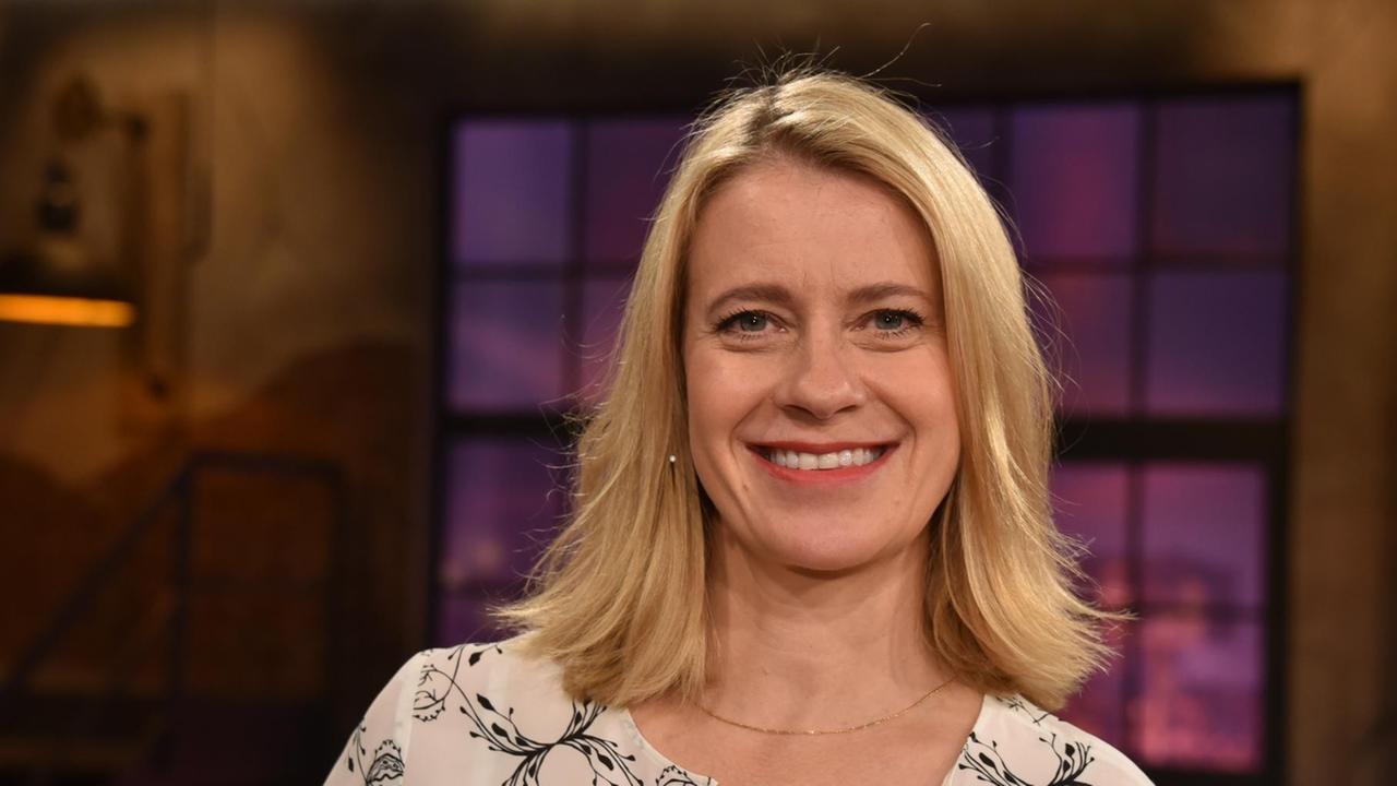 Die Schauspielerin Caroline Peters ist am 5. Oktober 2018 zu Gast in der WDR-Talkshow "Kölner Treff". Die Schauspielerin Caroline Peters ist am 5. Oktober 2018 zu Gast in der WDR-Talkshow "Kölner Treff".