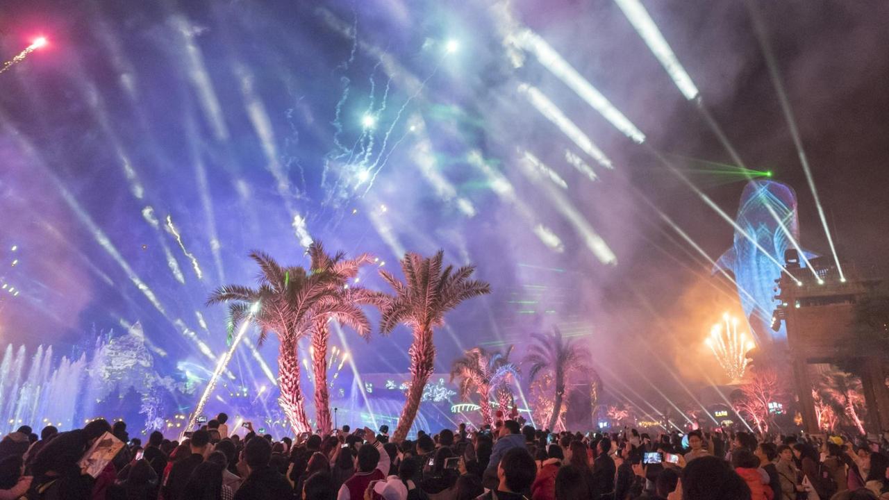 Feuerwerk in der chinesischen Stadt Zhuhai im Süden des Landes Feuerwerk in der chinesischen Stadt Zhuhai im Süden des Landes
