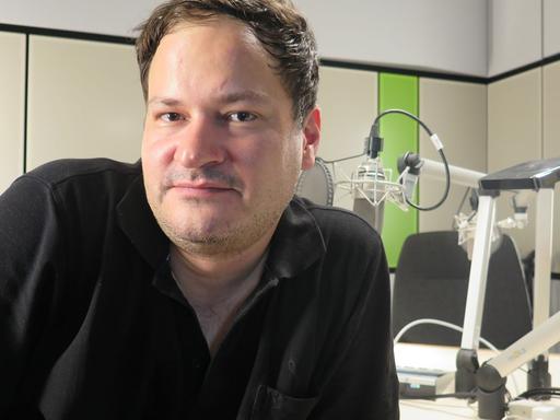 Der Schriftsteller Thomas Melle zu Gast bei Deutschlandradio Kultur