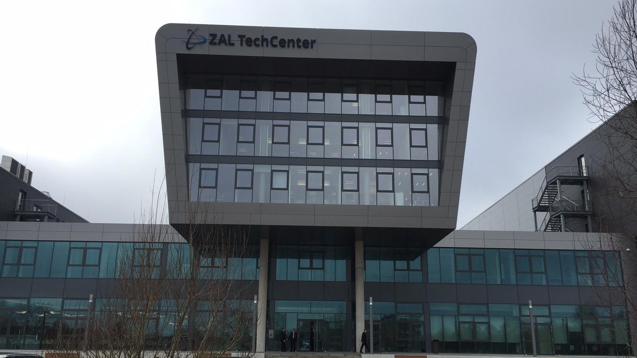 ZAL ist das neue Zentrum für Angewandte Luftfahrtforschung in Hamburg.