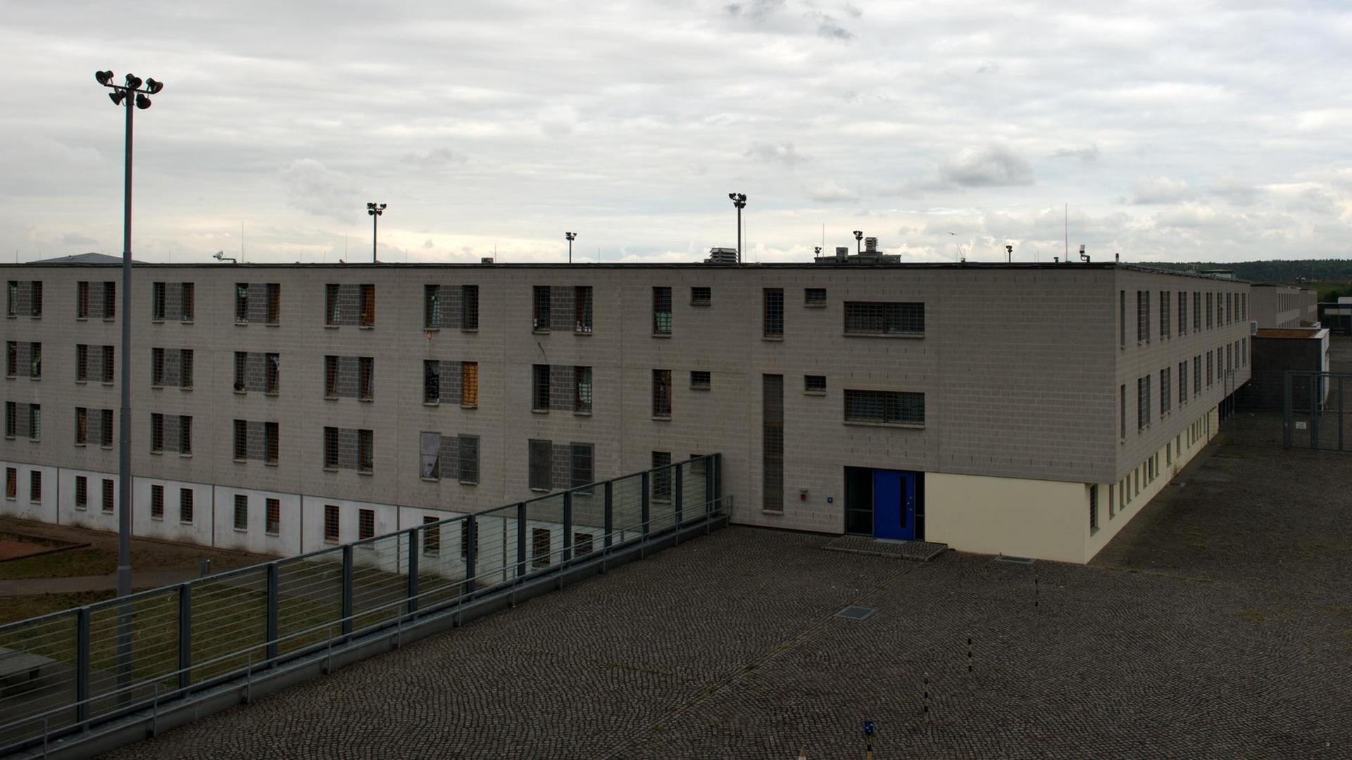 Die Justizvollzugsanstalt (JVA) in Dresden Die Justizvollzugsanstalt (JVA) in Dresden