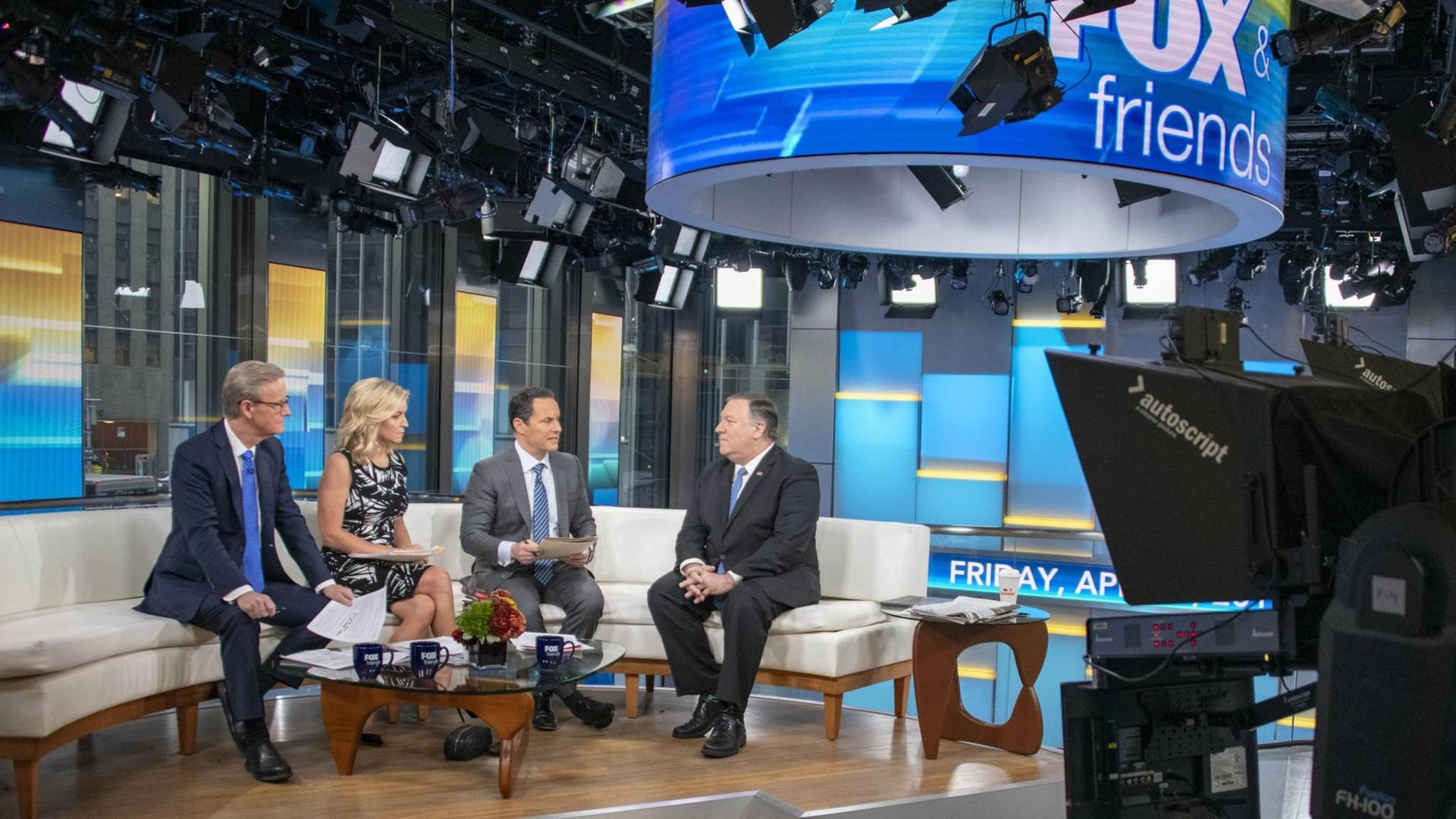 Morgensendung "Fox and Friends" beim TV-Sender Fox News: US-Außenminister Mike Pompeo als Studiogast im Interview Morgensendung "Fox and Friends" beim TV-Sender Fox News: US-Außenminister Mike Pompeo als Studiogast im Interview
