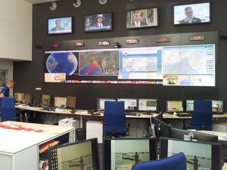 Der Kontrollraum im Europäischen Krisenreaktionszentrum (ECR)