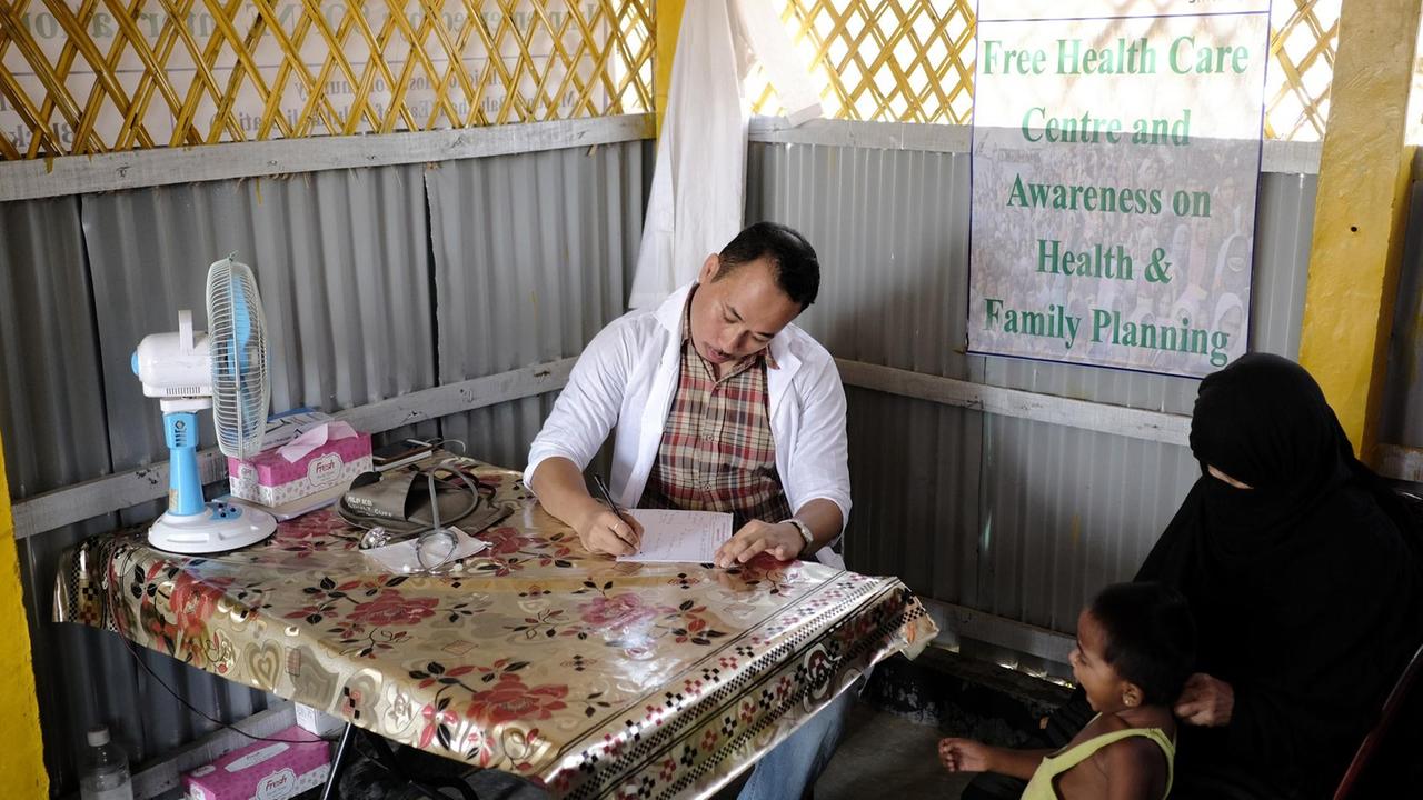 Eine von der deutschen Else Kröner-Fresenius-Stiftung geförderte Gesundheitsstation im Camp 8 von Kutupalong.