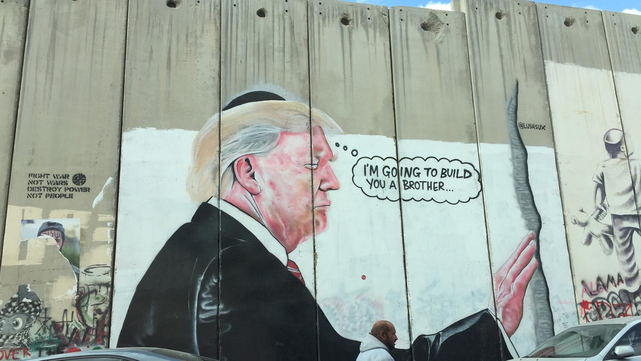 Mauer in Beit Jala mit Trump-Graffito Mauer in Beit Jala mit Trump-Graffito