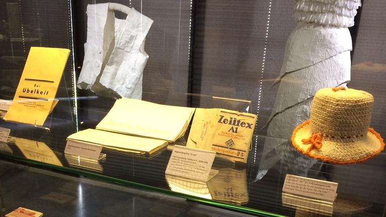 Der Trend der 60er Jahre - Klopapierrolle in Häkelhülle fürs Auto Der Trend der 60er Jahre - Klopapierrolle in Häkelhülle fürs Auto