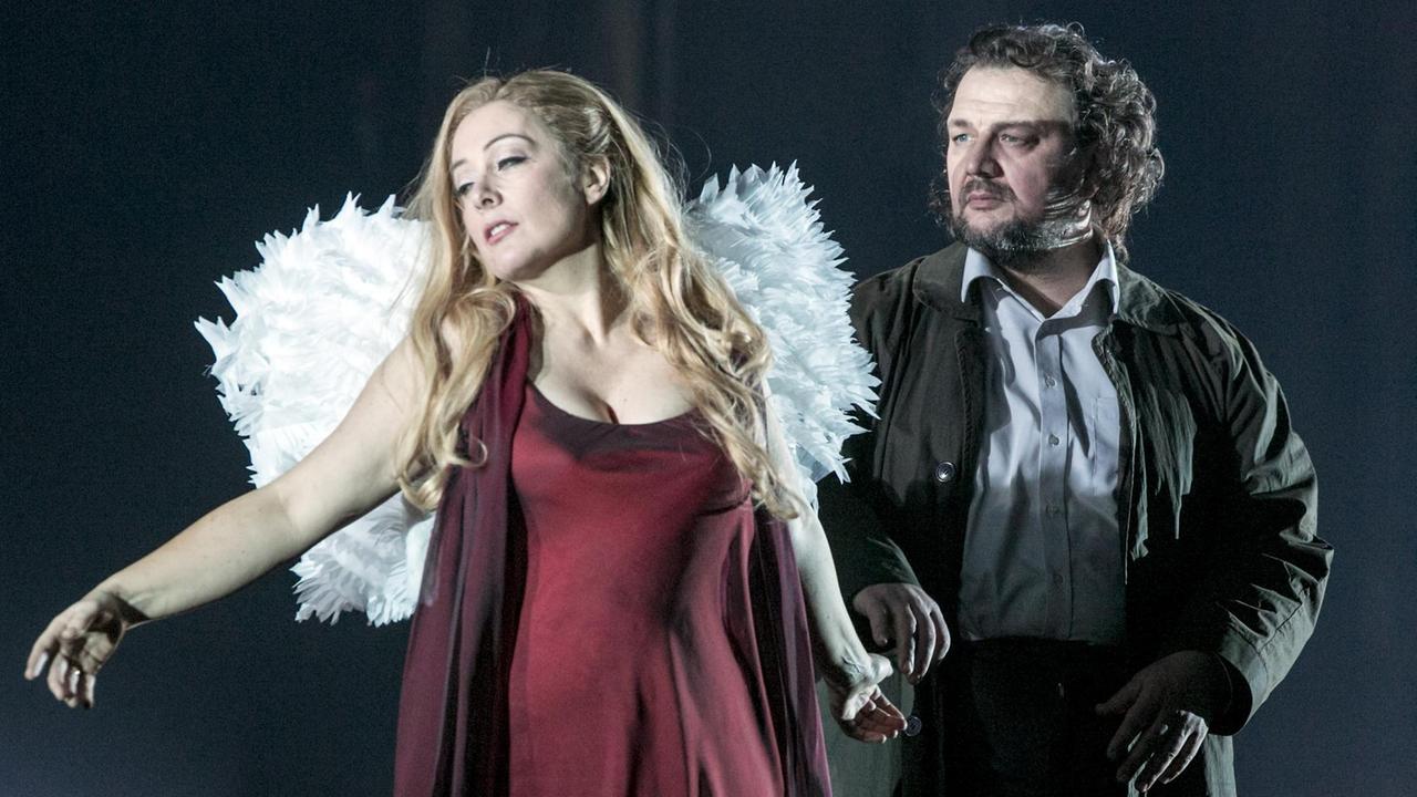 Manuela Uhl und Burkhard Fritz Titel: Die tote Stadt. Von Erich Wolfgang Korngold. Regie: David Boesch. Musikal. Ltg.: Dmitri Jurowski. Buehne: Patrick Bannwart. Kostueme: Falko Herold. Licht: Fabio Antoci. Ort: Semperoper Dresden. Premiere: 16. Dezember 2017. No model release. Copyright: david baltzer/bildbuehne.de. Manuela Uhl und Burkhard Fritz Titel: Die tote Stadt. Von Erich Wolfgang Korngold. Regie: David Boesch. Musikal. Ltg.: Dmitri Jurowski. Buehne: Patrick Bannwart. Kostueme: Falko Herold. Licht: Fabio Antoci. Ort: Semperoper Dresden. Premiere: 16. Dezember 2017. No model release. Copyright: david baltzer/bildbuehne.de.