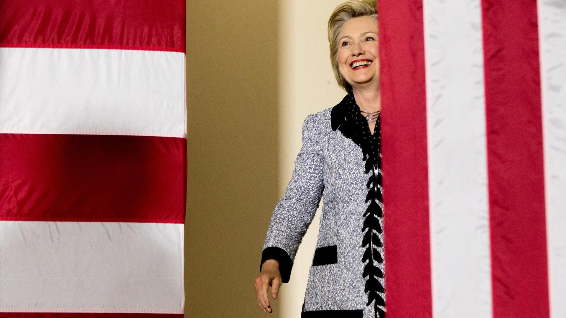 Die US-Demokratin und wahrscheinliche Präsidentschaftskandidatin Hillary Clinton. Die US-Demokratin und wahrscheinliche Präsidentschaftskandidatin Hillary Clinton.