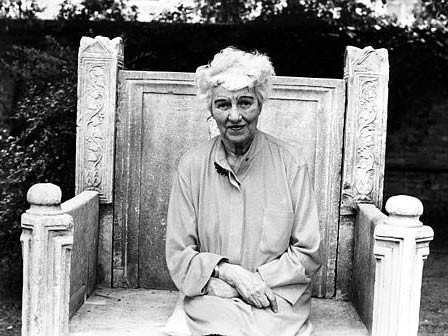 Peggy Guggenheim, 81, im Palazzo Venier dei Leoni in Venedig, Aufnahme von 1979 Peggy Guggenheim, 81, im Palazzo Venier dei Leoni in Venedig, Aufnahme von 1979
