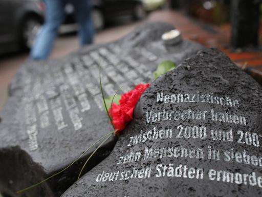 Ein Mahnmal erinnert in der Schützenstraße in Hamburg an die Opfer der NSU.