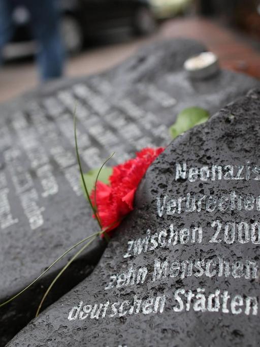 Ein Mahnmal erinnert in der Schützenstraße in Hamburg an die Opfer der NSU.