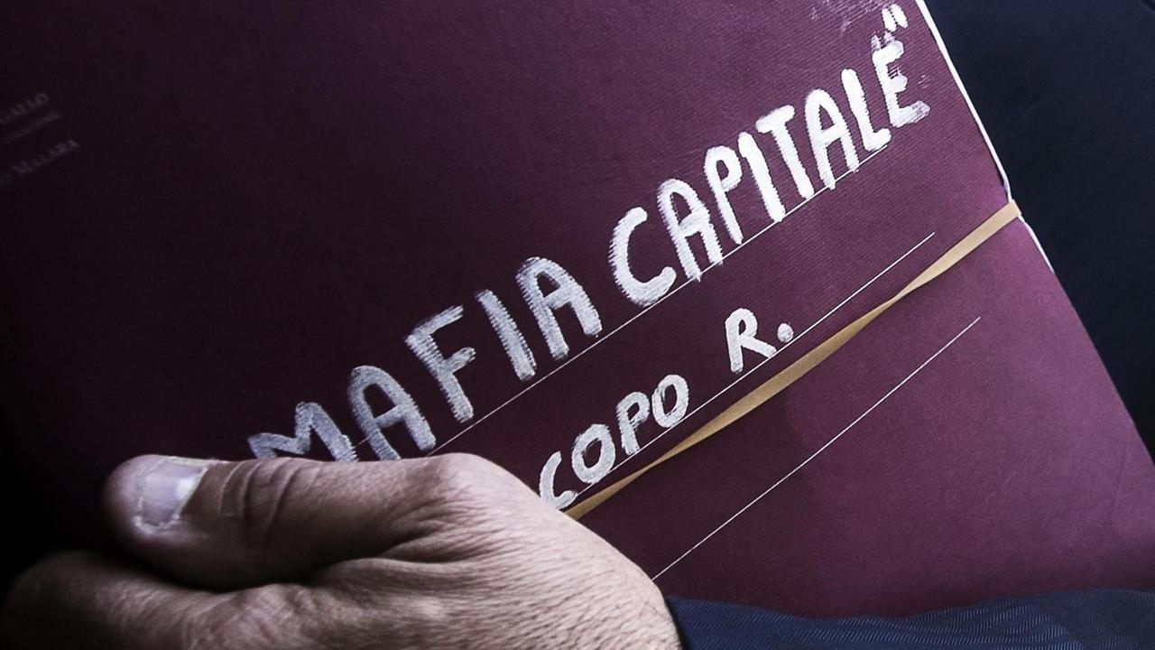 Ein Prozess gegen die "Hauptstadtmafia hat in Rom begonnen Ein Prozess gegen die "Hauptstadtmafia hat in Rom begonnen