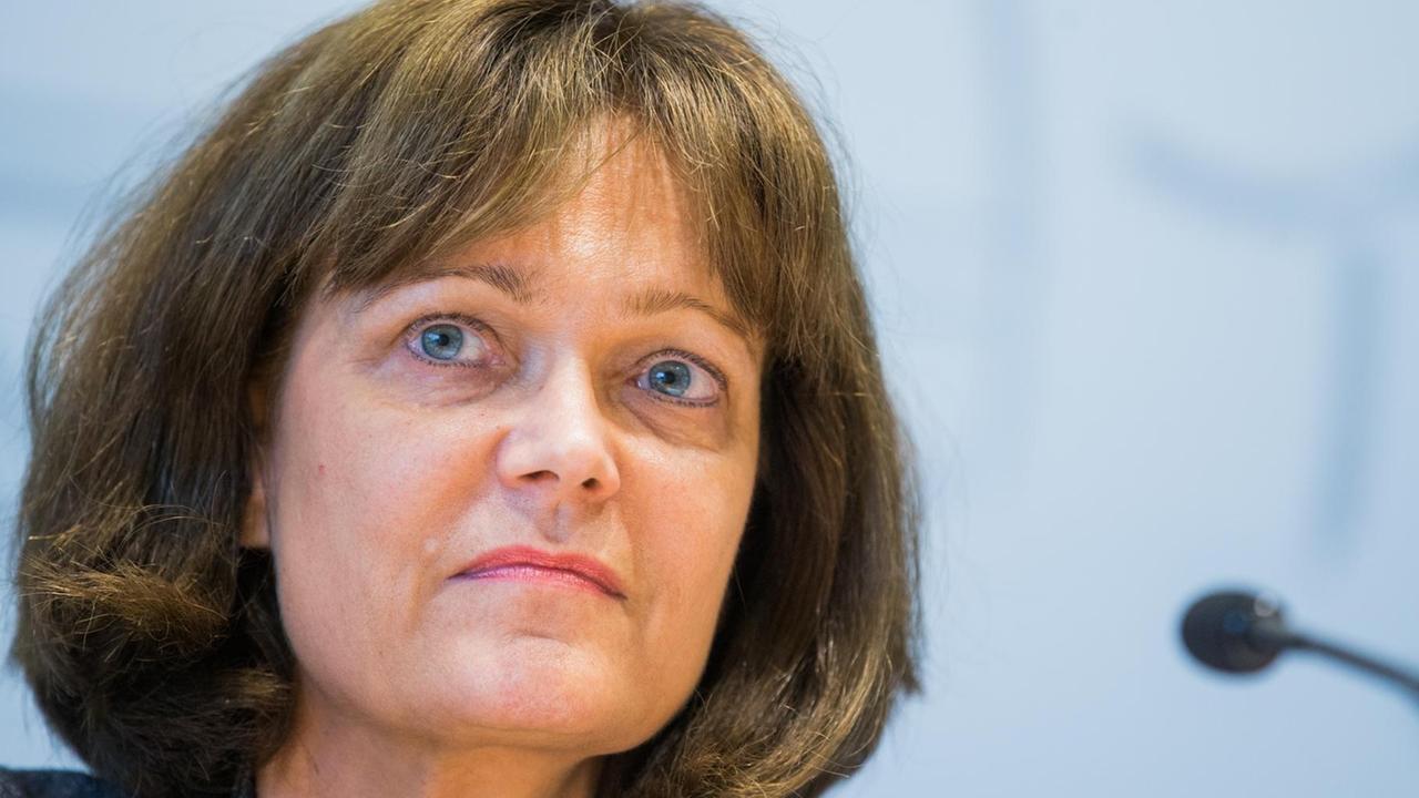 Eva Lohse (CDU), Präsidentin des Deutschen Städtetags und Oberbürgermeisterin von Ludwigshafen Eva Lohse (CDU), Präsidentin des Deutschen Städtetags und Oberbürgermeisterin von Ludwigshafen