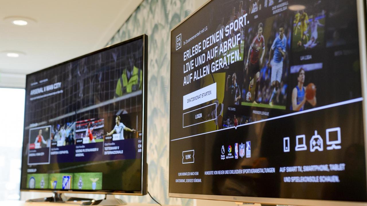 Streamingdienst DAZN läuft auf zwei Fernsehern. Streamingdienst DAZN läuft auf zwei Fernsehern.