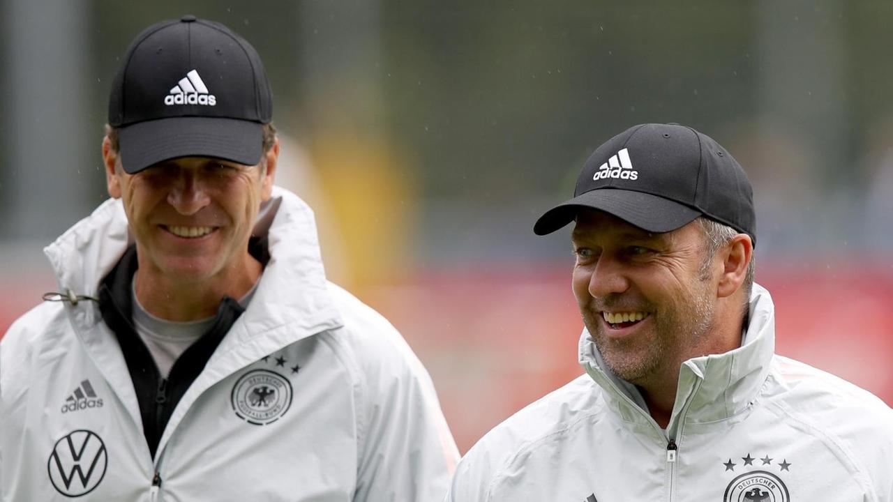 DFB-Direktor Bierhoff (links) zusammen mit Bundestrainer Flick. DFB-Direktor Bierhoff (links) zusammen mit Bundestrainer Flick.