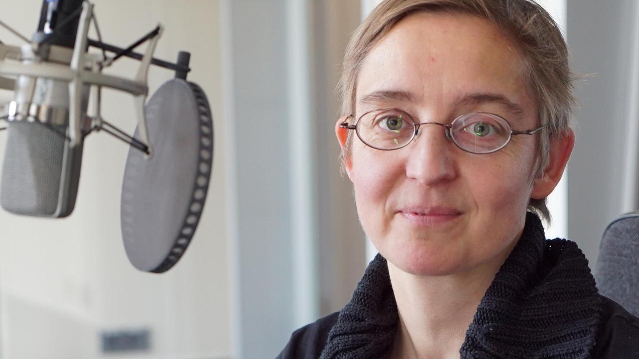 Die Journalistin Daniela Vates Die Journalistin Daniela Vates
