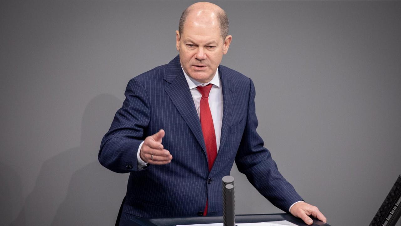 Bundesfinanzminister Olaf Scholz spricht im Bundestag Bundesfinanzminister Olaf Scholz spricht im Bundestag