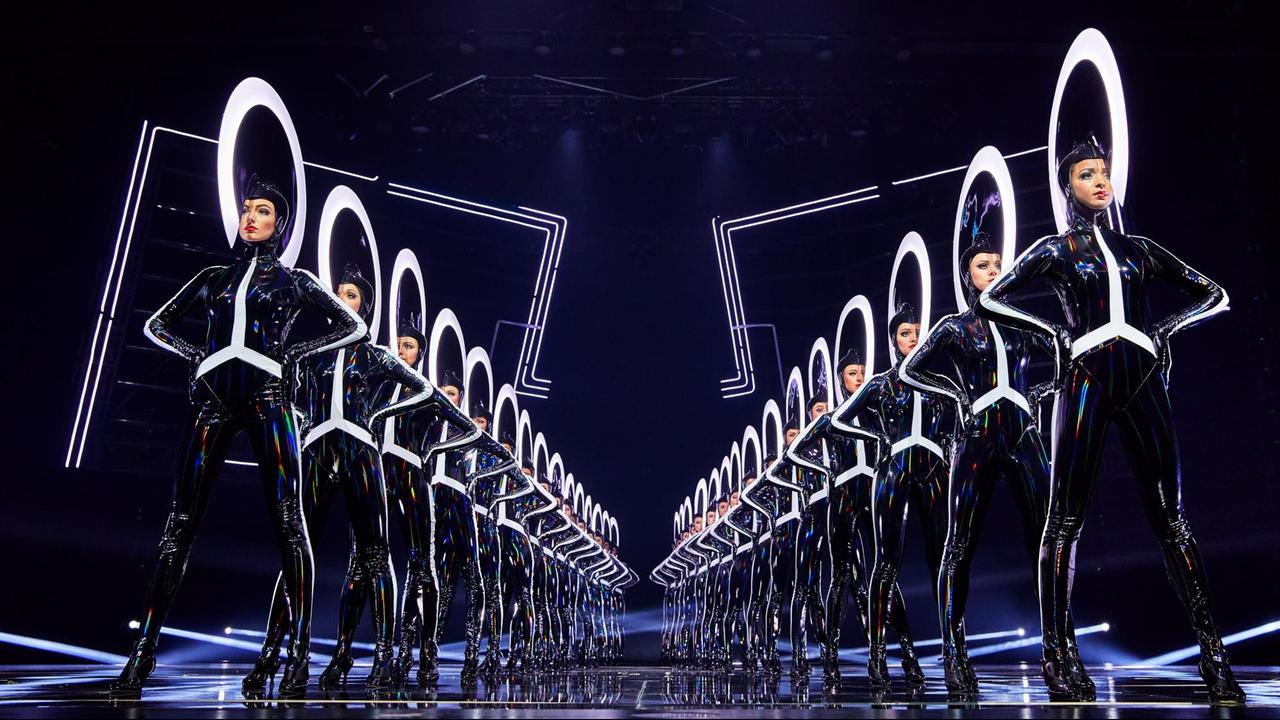 Kickline im Friedrichstadt-Palast. Kickline im Friedrichstadt-Palast.