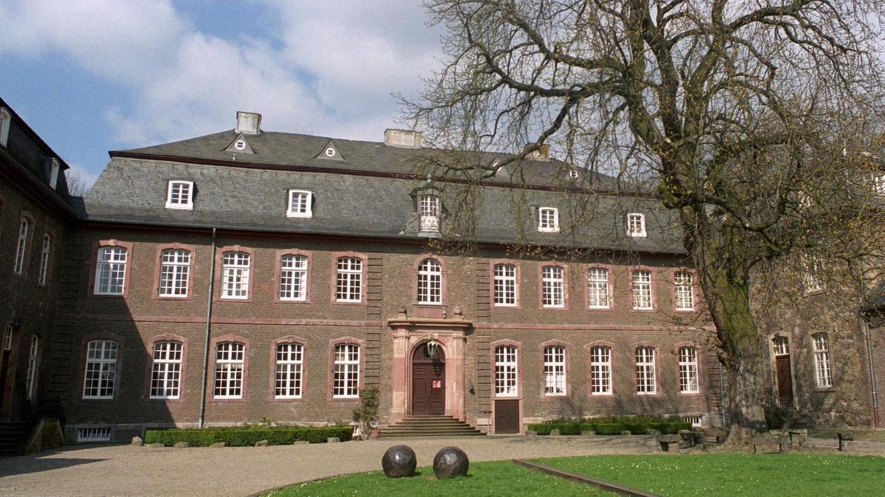 Das Schloss Wahn bei Köln von außen. Das Schloss Wahn bei Köln von außen.