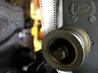 Blick in einen Projektorraum in einem Kino Blick in einen Projektorraum in einem Kino