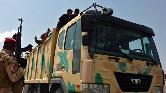 Irakische Soldaten kontrollieren die Stadt