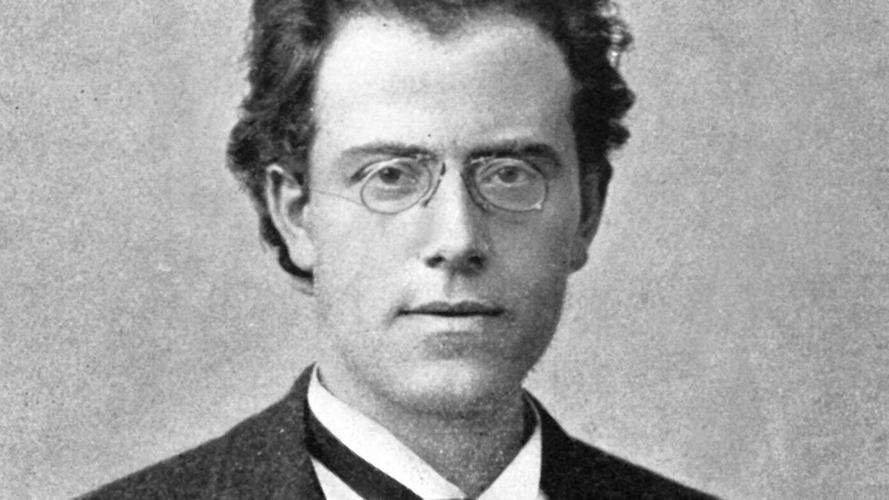 Fotografie des jungen Gustav Mahler (1860-1911) Fotografie des jungen Gustav Mahler (1860-1911)