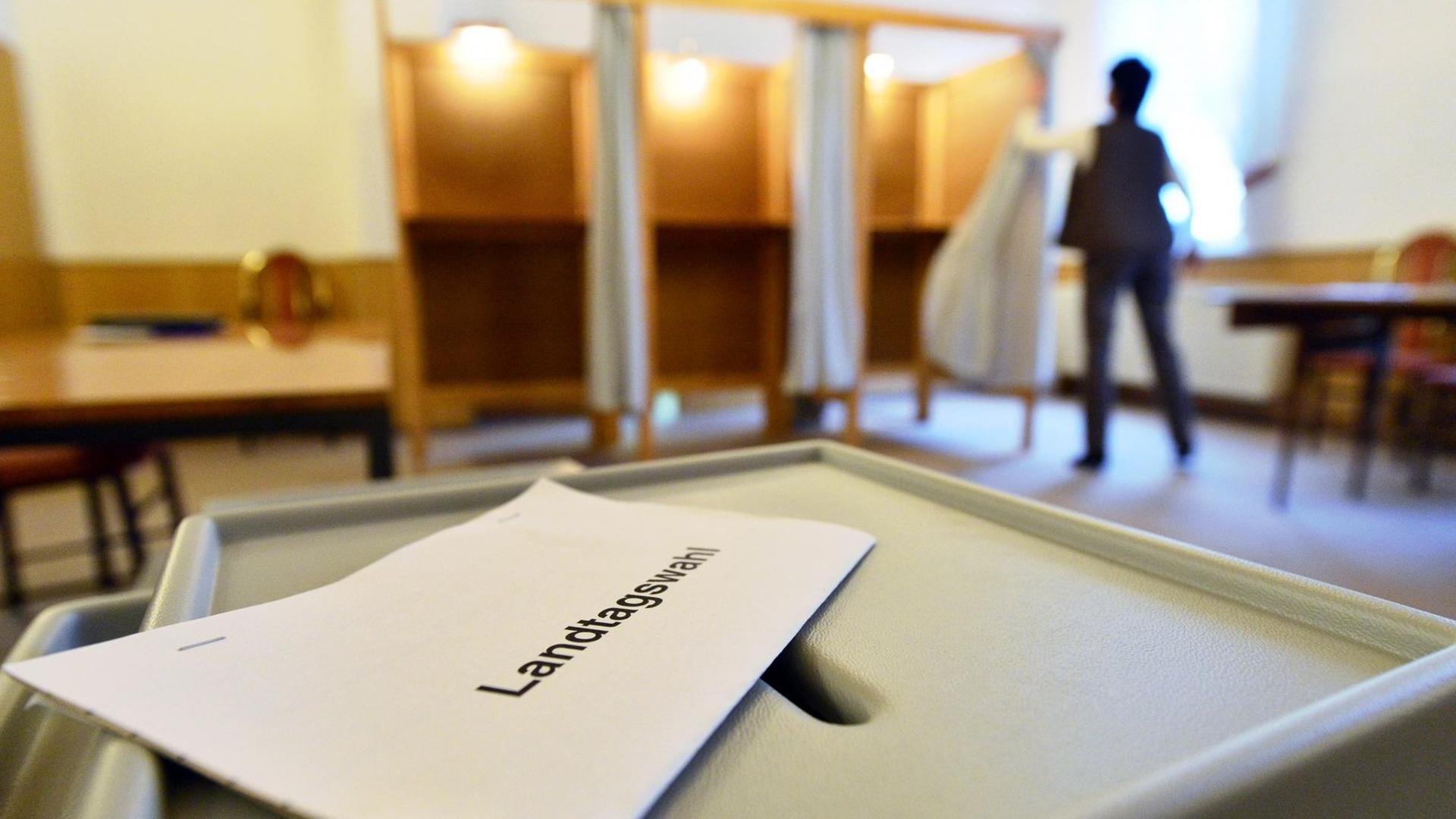 Wahllokal im Rathaus in Stößen (Sachsen-Anhalt) Wahllokal im Rathaus in Stößen (Sachsen-Anhalt)