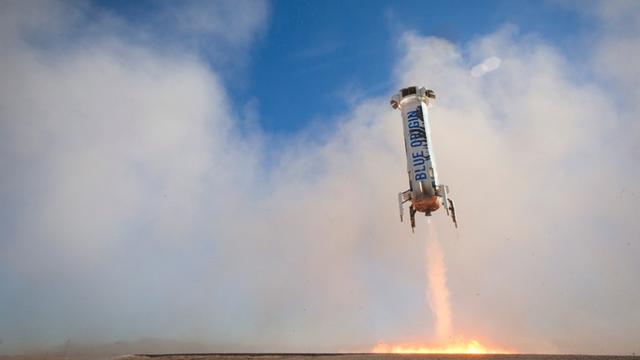 Historische Rückkehr: Landung der ersten Stufe der New-Shepard-Rakete