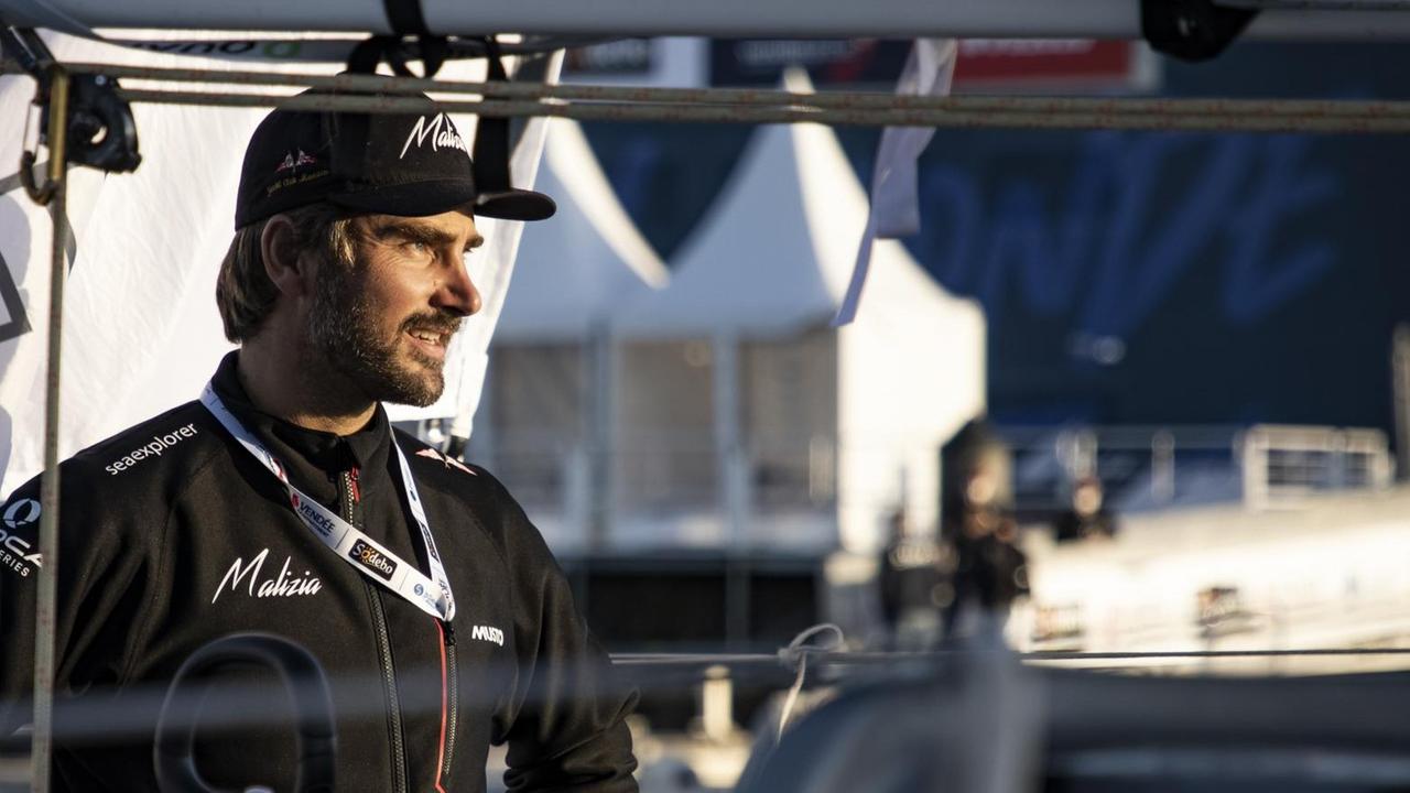 Der deutsche Skipper Boris Herrmann vor dem Start der Regatta "Vendée Globe" im November 2020 in Les Sables d'Olonne Der deutsche Skipper Boris Herrmann vor dem Start der Regatta "Vendée Globe" im November 2020 in Les Sables d'Olonne