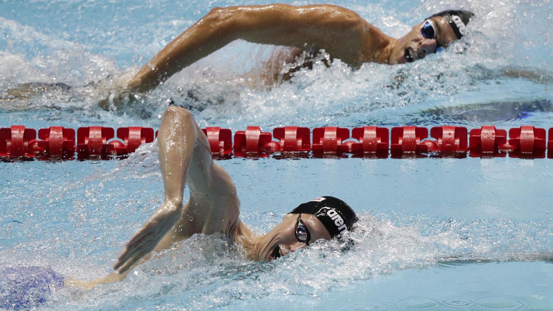Bei der Schwimm-WM in Südkorea hat der deutsche Schwimmer Florian Wellbrock eine Gold-Medaille gewonnen. Bei der Schwimm-WM in Südkorea hat der deutsche Schwimmer Florian Wellbrock eine Gold-Medaille gewonnen.
