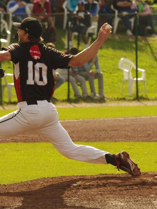 Pitcher Justin Kühn von den Legionären Regensburg.