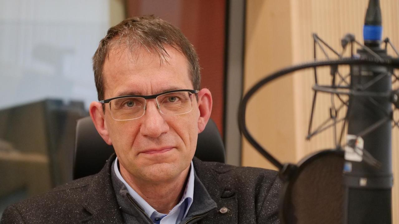 Prof. Dr. Michael Heneka, Direktor der Klinik für Neurodegenerative Erkrankungen und Gerontopsychiatrie der Universität Bonn Prof. Dr. Michael Heneka, Direktor der Klinik für Neurodegenerative Erkrankungen und Gerontopsychiatrie der Universität Bonn