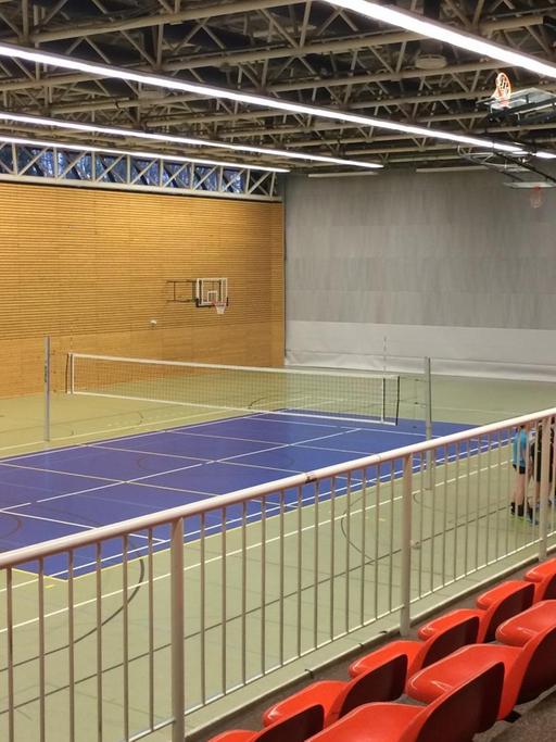 Zu klein für die erste Volleyballbundesliga: die Halle, in der DSHS Snowtrex spielt.