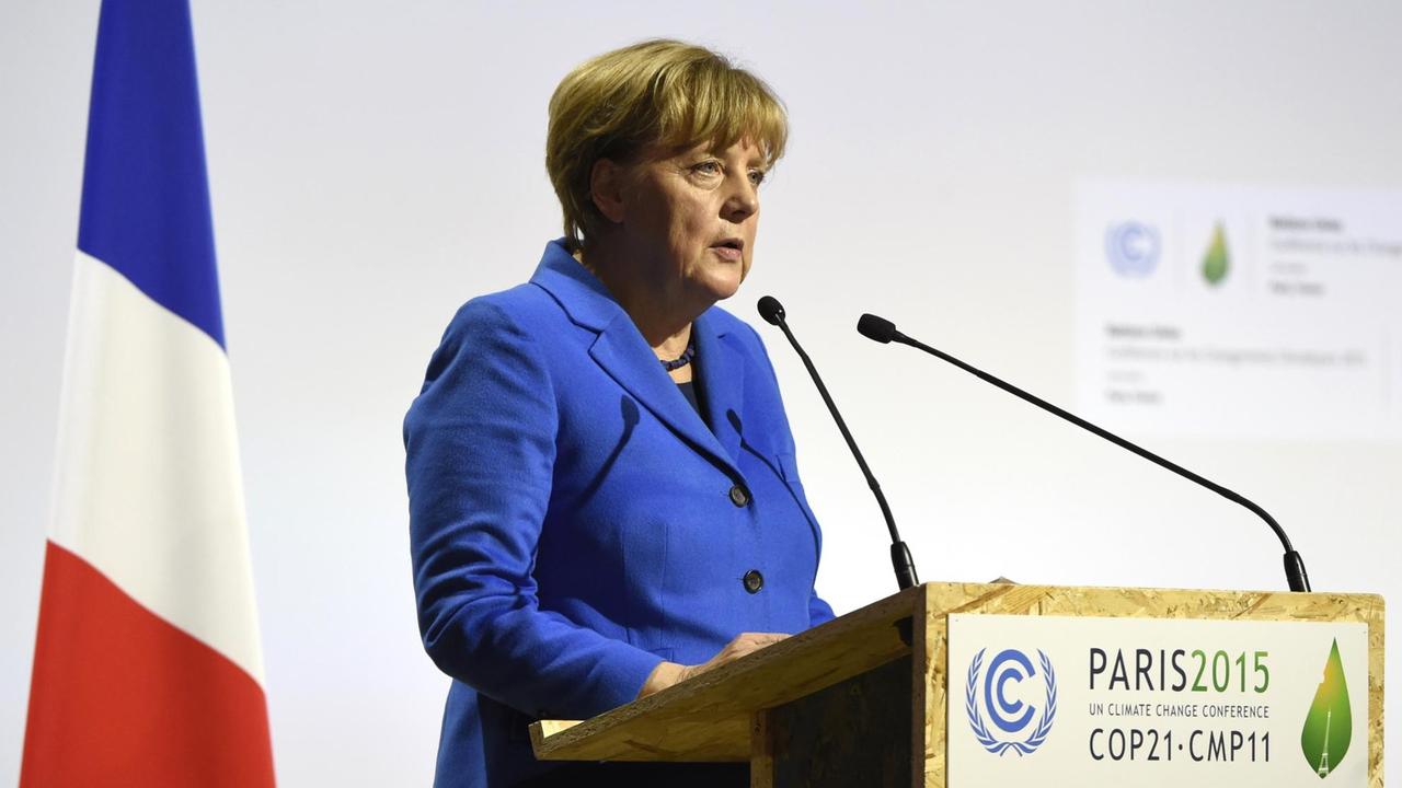Bundeskanzlerin Merkel bei ihrer Eröffnungsrede auf der Weltklimakonferenz in Paris.