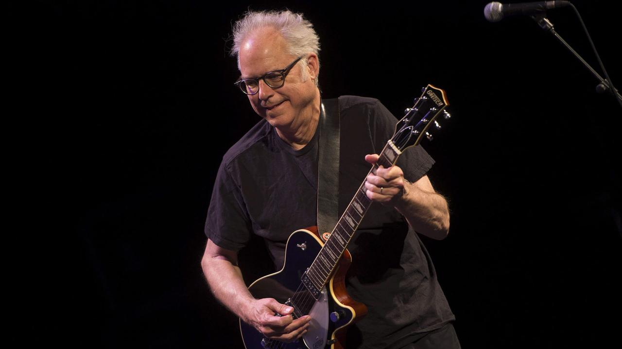 Der Gitarrist Bill Frisell. Der Gitarrist Bill Frisell.