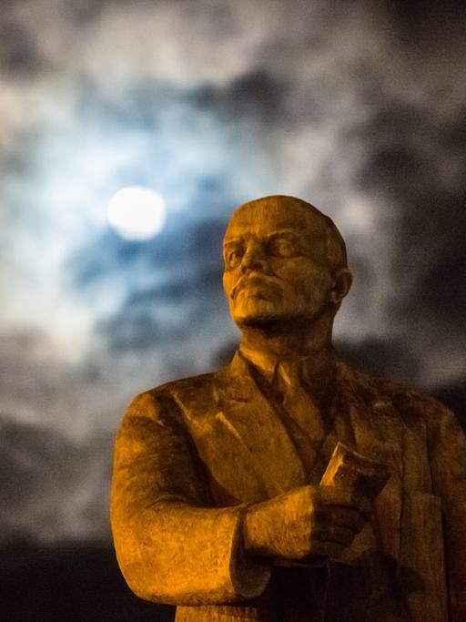 Das Lenin-Denkmal in Simferopol, Hauptstadt der Autonomen Republik Krim