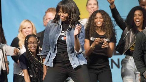 Michelle Obama tanzt