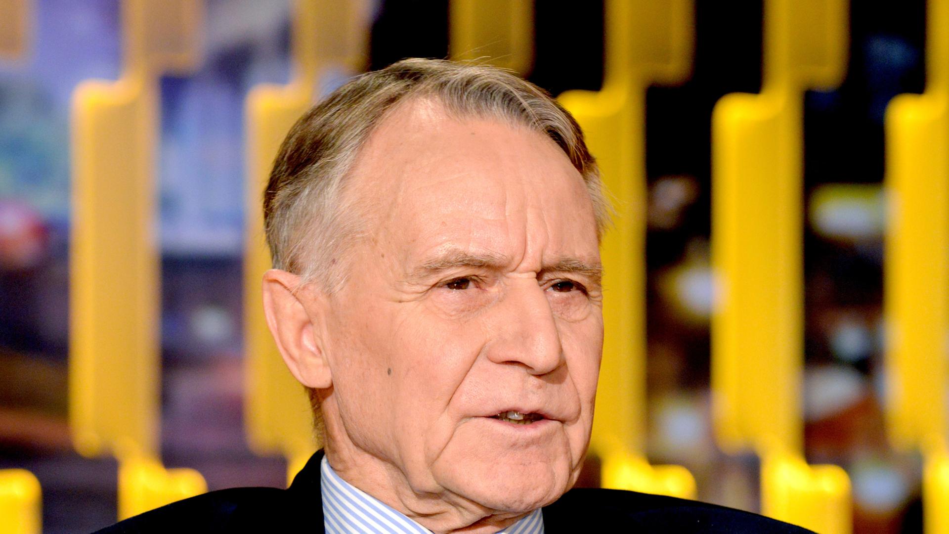 Der SPD-Außenpolitiker Hans-Ulrich Klose. Der SPD-Außenpolitiker Hans-Ulrich Klose.